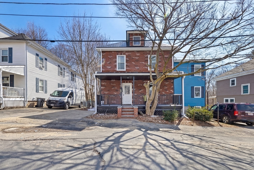 38 11th Ave, Haverhill, Massachusetts, 4 Bedrooms Bedrooms, 12 Rooms Rooms,4 BathroomsBathrooms,Residential,For Sale,11th Ave,73491672