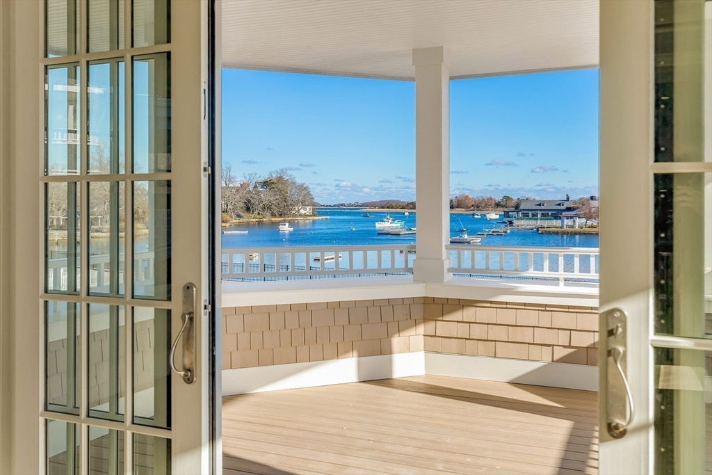 128 Elm Street, Cohasset, Massachusetts, 2 Bedrooms Bedrooms, 5 Rooms Rooms,2.5 BathroomsBathrooms,Residential,For Sale,Elm Street,73491694