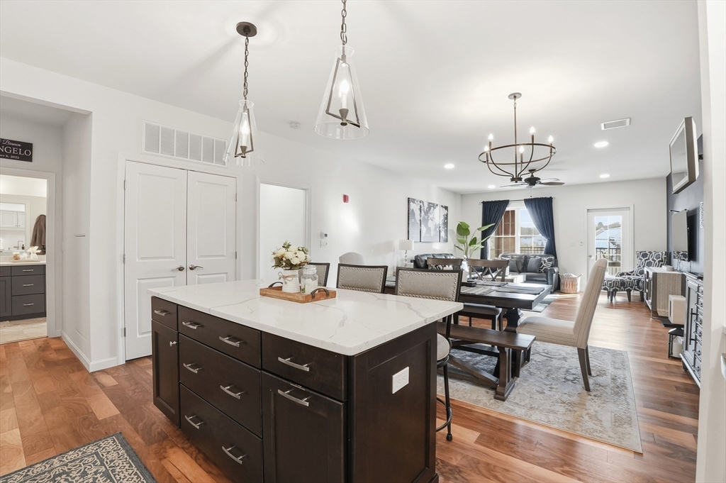 15 Revolution Way, Canton, Massachusetts, 1 Bedroom Bedrooms, 6 Rooms Rooms,1 BathroomBathrooms,Residential,For Sale,Revolution Way,73491795