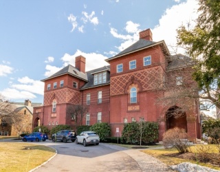 72 Lincoln St, Newton, Massachusetts, 2 Bedrooms Bedrooms, 5 Rooms Rooms,2 BathroomsBathrooms,Residential,For Sale,Lincoln St,73491809