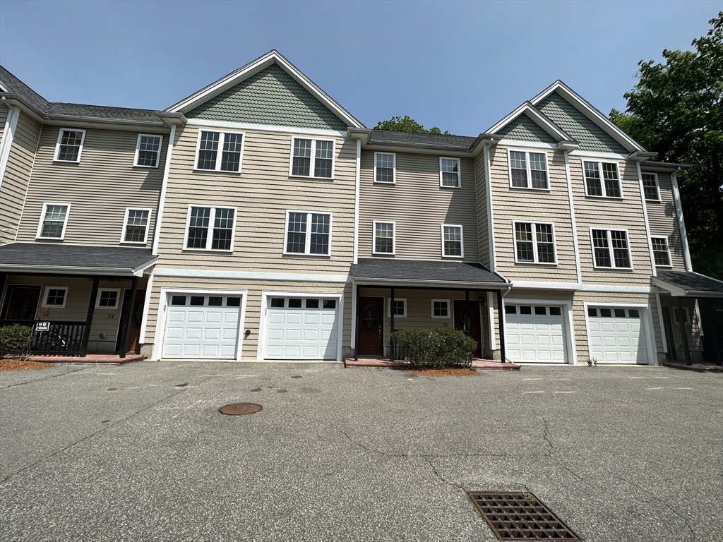 8 Grant St, Natick, Massachusetts, 3 Bedrooms Bedrooms, 5 Rooms Rooms,2.5 BathroomsBathrooms,Residential Lease,For Rent,Grant St,73491827