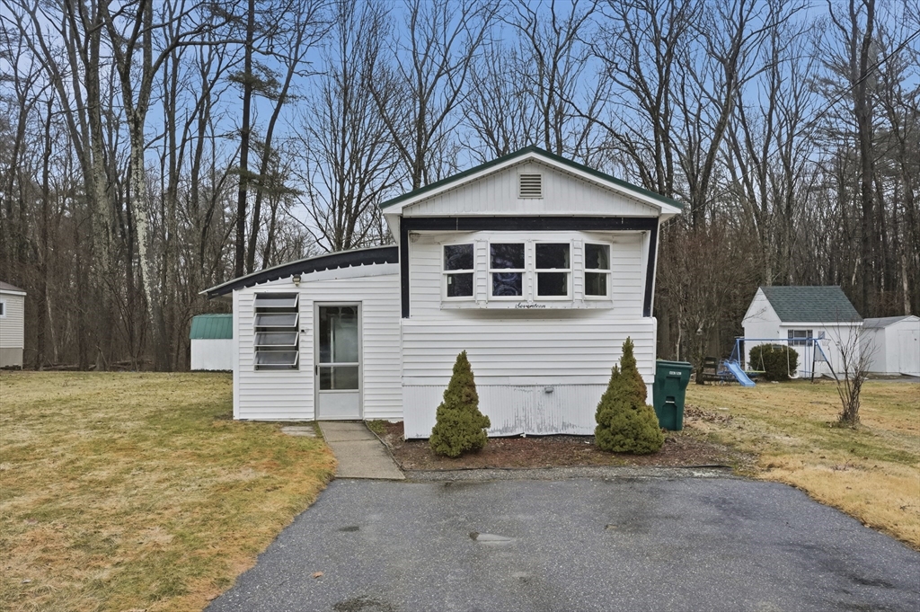 17 Conestoga Trail, Brookfield, Massachusetts, 2 Bedrooms Bedrooms, 4 Rooms Rooms,1 BathroomBathrooms,Residential,For Sale,Conestoga Trail,73491830