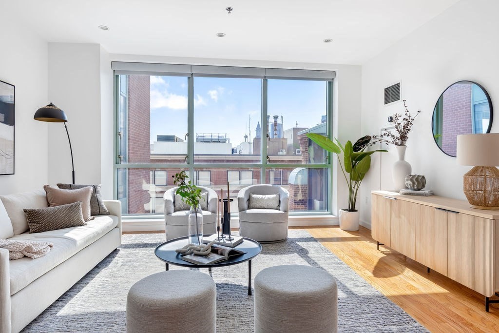 234 Causeway St, Boston, Massachusetts, 2 Bedrooms Bedrooms, 4 Rooms Rooms,1 BathroomBathrooms,Residential,For Sale,Causeway St,73491865