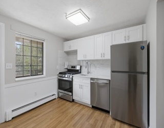 30 Colonial Dr, Andover, Massachusetts, 1 Bedroom Bedrooms, 2 Rooms Rooms,1 BathroomBathrooms,Residential,For Sale,Colonial Dr,73491877