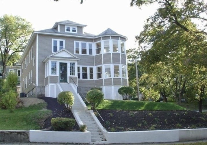 920 Pleasant Street, Worcester, Massachusetts, 2 Bedrooms Bedrooms, 6 Rooms Rooms,1 BathroomBathrooms,Residential Lease,For Rent,Pleasant Street,73491884