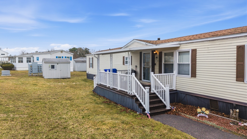 6 John Alden Rd, Taunton, Massachusetts, 2 Bedrooms Bedrooms, 5 Rooms Rooms,1.5 BathroomsBathrooms,Residential,For Sale,John Alden Rd,73491824