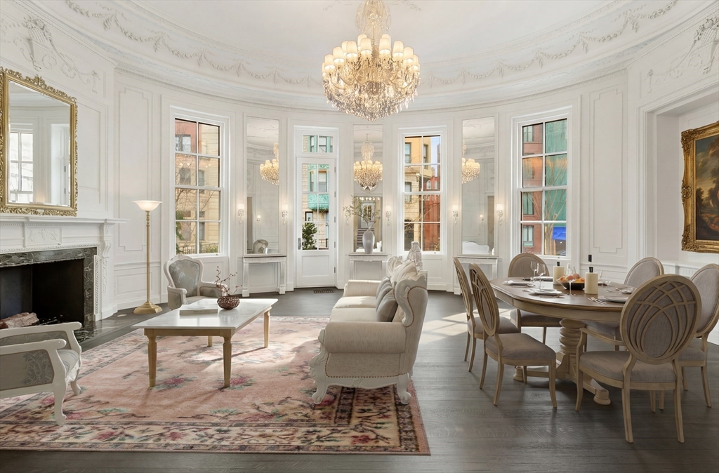 409 Commonwealth Avenue, Boston, Massachusetts, 4 Bedrooms Bedrooms, 13 Rooms Rooms,4.5 BathroomsBathrooms,Residential,For Sale,Commonwealth Avenue,73491815