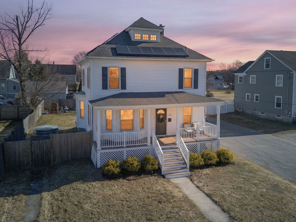 173 Greenmont Ave, Dracut, Massachusetts, 4 Bedrooms Bedrooms, 8 Rooms Rooms,2 BathroomsBathrooms,Residential,For Sale,Greenmont Ave,73491955