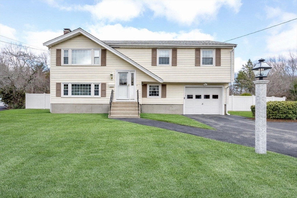 134 Curtis Ave, Stoughton, Massachusetts, 4 Bedrooms Bedrooms, 8 Rooms Rooms,1.5 BathroomsBathrooms,Residential,For Sale,Curtis Ave,73491787