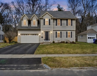 70 Hartwick Street, Springfield, Massachusetts, 4 Bedrooms Bedrooms, 10 Rooms Rooms,2.5 BathroomsBathrooms,Residential,For Sale,Hartwick Street,73491848