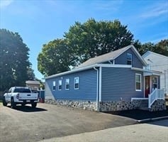495 Chicago St, Fall River, Massachusetts, 3 Bedrooms Bedrooms, 5 Rooms Rooms,1.5 BathroomsBathrooms,Residential,For Sale,Chicago St,73491596