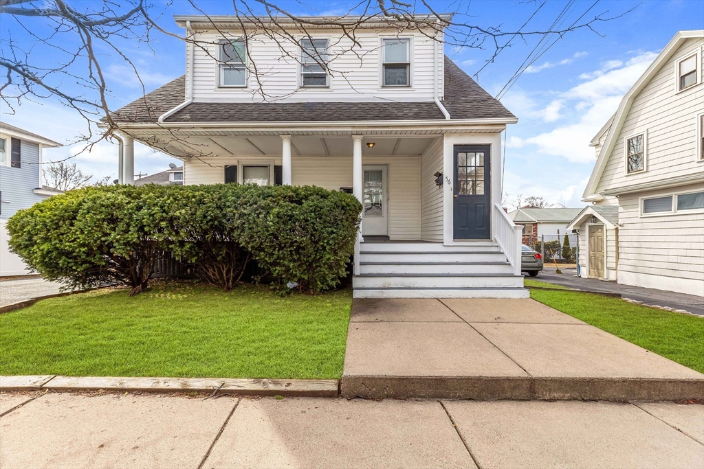 54-56 Dell Ave, Melrose, Massachusetts, 4 Bedrooms Bedrooms, 8 Rooms Rooms,3 BathroomsBathrooms,Residential Income,For Sale,Dell Ave,73491728