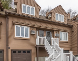 79 Casablanca Ct, Haverhill, Massachusetts, 2 Bedrooms Bedrooms, 4 Rooms Rooms,1.5 BathroomsBathrooms,Residential,For Sale,Casablanca Ct,73491982