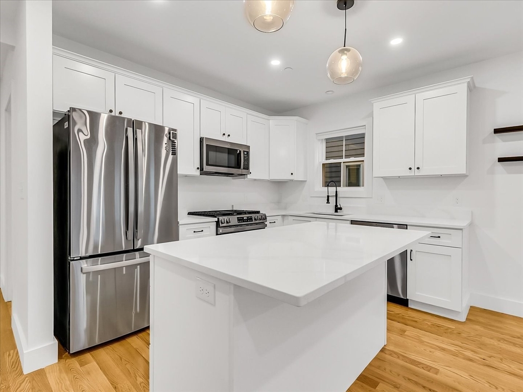 3 Wisteria Street, Salem, Massachusetts, 2 Bedrooms Bedrooms, 5 Rooms Rooms,2 BathroomsBathrooms,Residential,For Sale,Wisteria Street,73491675