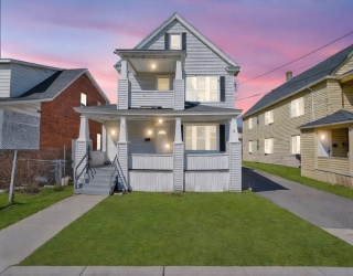 69-71 Elmwood Ave, Holyoke, Massachusetts, 6 Bedrooms Bedrooms, 12 Rooms Rooms,2 BathroomsBathrooms,Residential Income,For Sale,Elmwood Ave,73491987