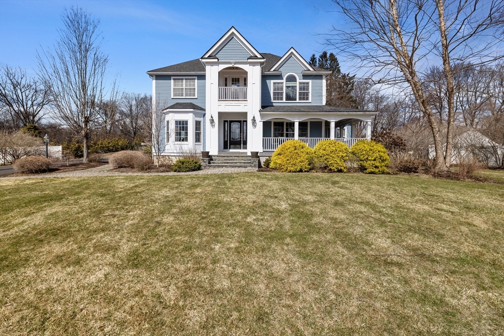 4 Bruce St, Grafton, Massachusetts, 4 Bedrooms Bedrooms, 12 Rooms Rooms,3.5 BathroomsBathrooms,Residential,For Sale,Bruce St,73492025