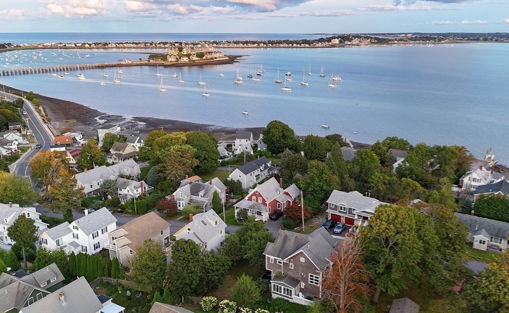 14 Highland Avenue, Hull, Massachusetts, 3 Bedrooms Bedrooms, 6 Rooms Rooms,2 BathroomsBathrooms,Residential,For Sale,Highland Avenue,73491945