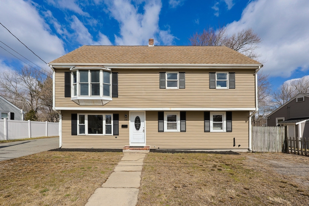 136 E Ashland St, Brockton, Massachusetts, 5 Bedrooms Bedrooms, 8 Rooms Rooms,2 BathroomsBathrooms,Residential,For Sale,E Ashland St,73491999