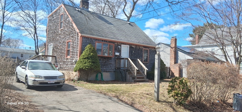 45 Perry Ave, Brockton, Massachusetts, 4 Bedrooms Bedrooms, 7 Rooms Rooms,1 BathroomBathrooms,Residential,For Sale,Perry Ave,73492002