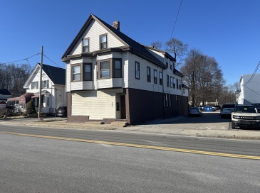 159 E Central, Franklin, Massachusetts, 3 Bedrooms Bedrooms, 9 Rooms Rooms,1 BathroomBathrooms,Residential Lease,For Rent,E Central,73492011 159 E Central, Franklin, Massachusetts, 3 Bedrooms Bedrooms, 9 Rooms Rooms,1 BathroomBathrooms,Residential Lease,For Rent,E Central,73492011