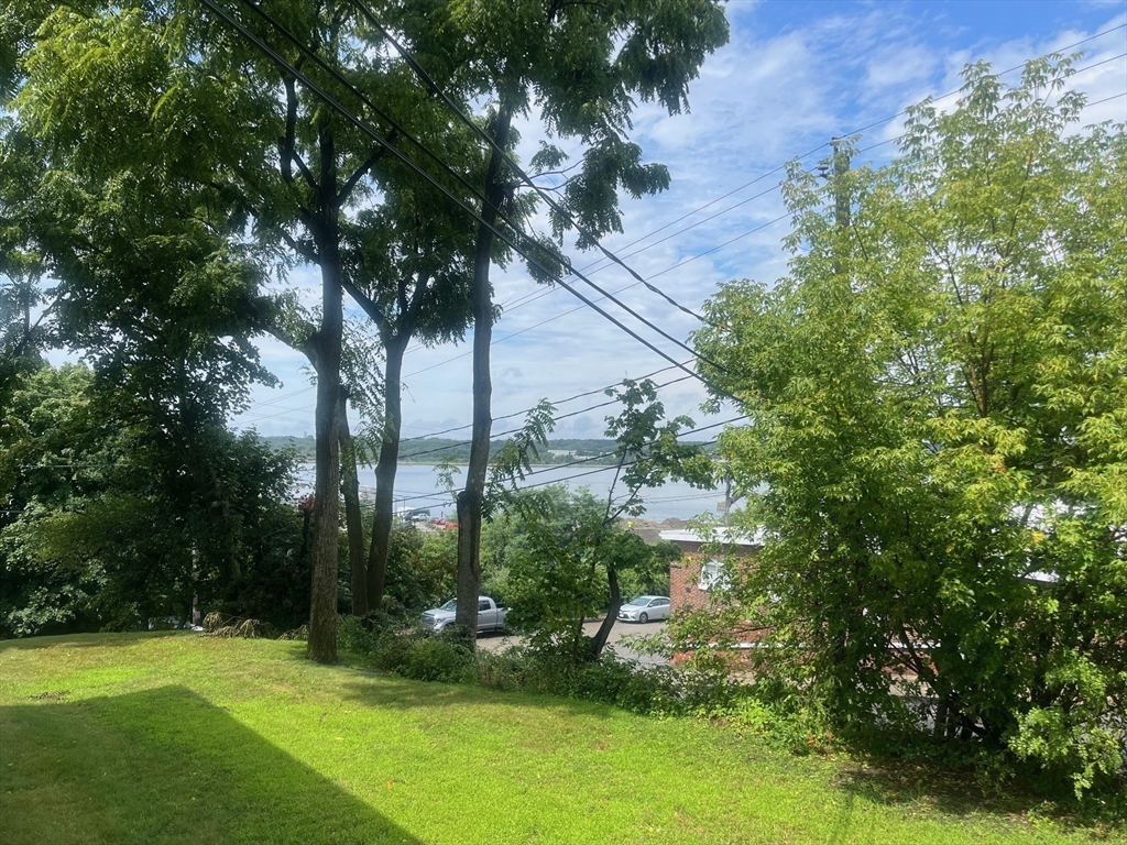 225 Danforth Street, Fall River, Massachusetts, 2 Bedrooms Bedrooms, 4 Rooms Rooms,1 BathroomBathrooms,Residential Lease,For Rent,Danforth Street,73492206