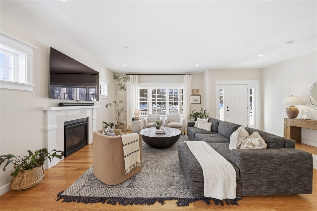 182 Main St, Acton, Massachusetts, 3 Bedrooms Bedrooms, 6 Rooms Rooms,2.5 BathroomsBathrooms,Residential,For Sale,Main St,73492222