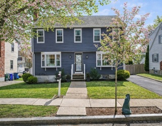 4 Eagle Street, Boston, Massachusetts, 4 Bedrooms Bedrooms, 9 Rooms Rooms,2.5 BathroomsBathrooms,Residential,For Sale,Eagle Street,73492093