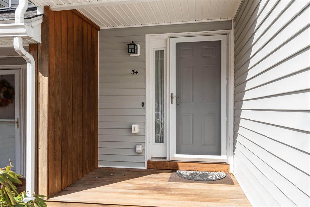 34 Mountain Laurel Lane, Fitchburg, Massachusetts, 2 Bedrooms Bedrooms, 5 Rooms Rooms,1.5 BathroomsBathrooms,Residential,For Sale,Mountain Laurel Lane,73492282