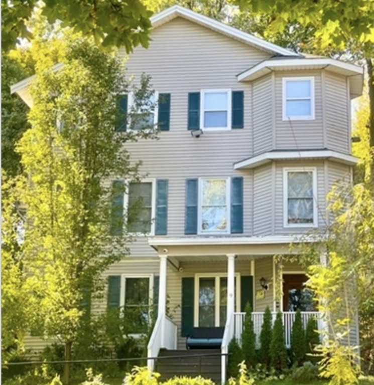 9 Circuit, Worcester, Massachusetts, 4 Bedrooms Bedrooms, 7 Rooms Rooms,1 BathroomBathrooms,Residential Lease,For Rent,Circuit,73492272