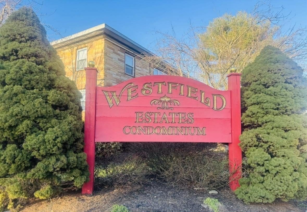 425 West Elm St, Brockton, Massachusetts, 2 Bedrooms Bedrooms, 4 Rooms Rooms,1 BathroomBathrooms,Residential,For Sale,West Elm St,73492103