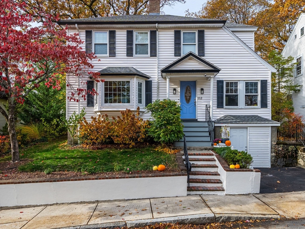 112 Ashcroft Rd, Medford, Massachusetts, 3 Bedrooms Bedrooms, 7 Rooms Rooms,2 BathroomsBathrooms,Residential,For Sale,Ashcroft Rd,73492316