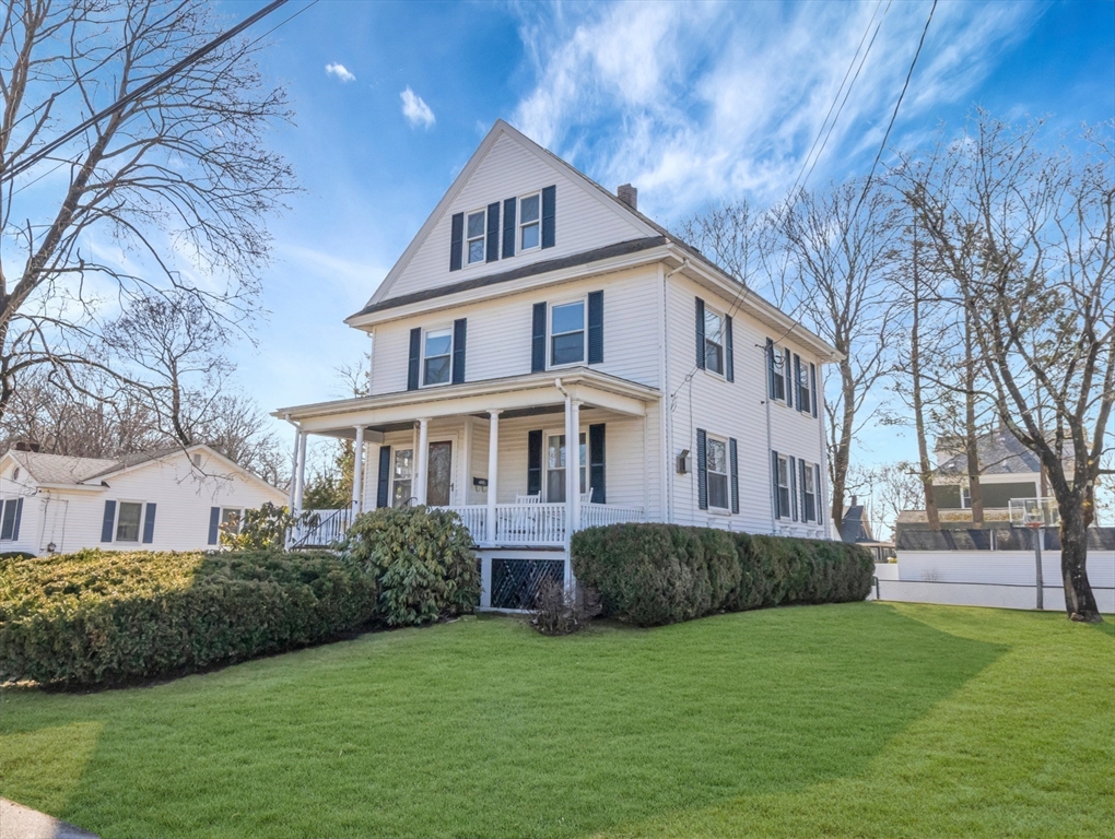 107 Church St, Mansfield, Massachusetts, 5 Bedrooms Bedrooms, 9 Rooms Rooms,2.5 BathroomsBathrooms,Residential,For Sale,Church St,73492109