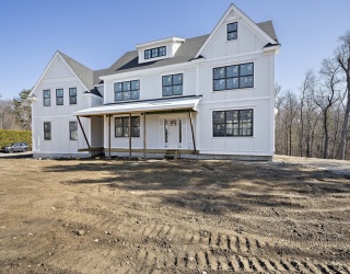 448 York St, Canton, Massachusetts, 4 Bedrooms Bedrooms, 10 Rooms Rooms,5.5 BathroomsBathrooms,Residential,For Sale,York St,73492128