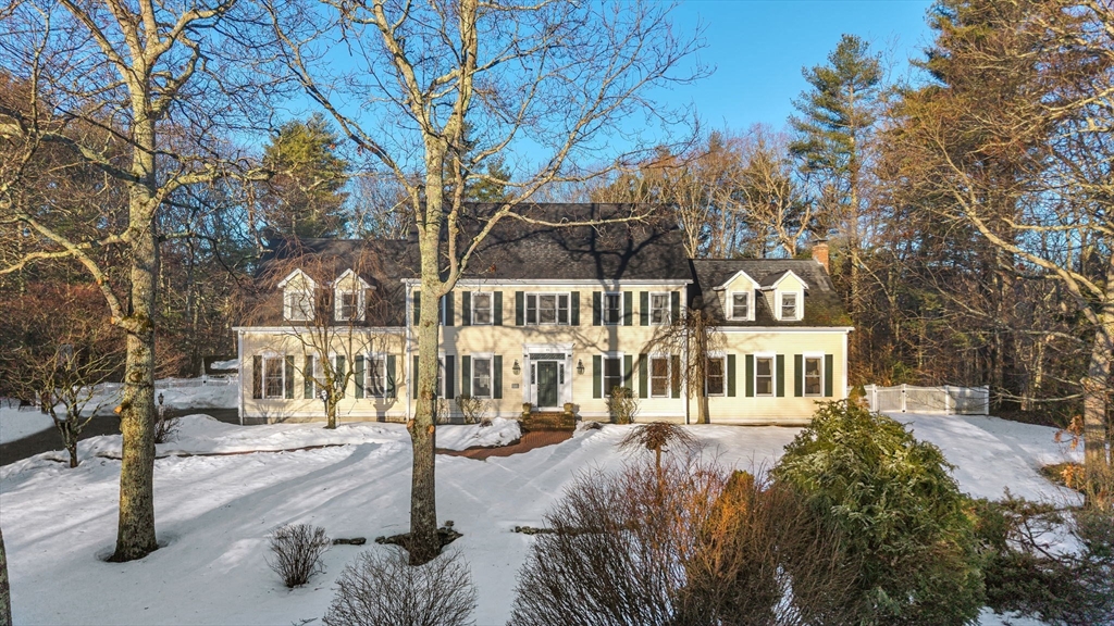 15 Wadsworth Way, Sharon, Massachusetts, 4 Bedrooms Bedrooms, 10 Rooms Rooms,4.5 BathroomsBathrooms,Residential,For Sale,Wadsworth Way,73492142