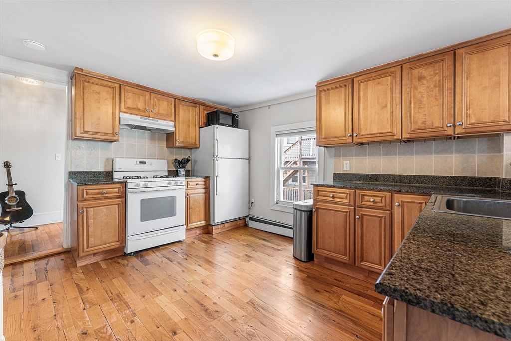42 Jefferson St, Cambridge, Massachusetts, 3 Bedrooms Bedrooms, 5 Rooms Rooms,1 BathroomBathrooms,Residential,For Sale,Jefferson St,73492139