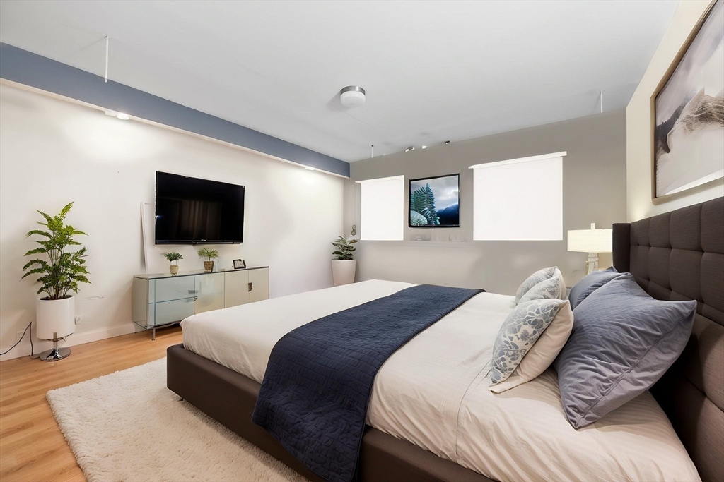 39 Glenville Avenue, Boston, Massachusetts, 2 Bedrooms Bedrooms, 4 Rooms Rooms,1 BathroomBathrooms,Residential,For Sale,Glenville Avenue,73492176