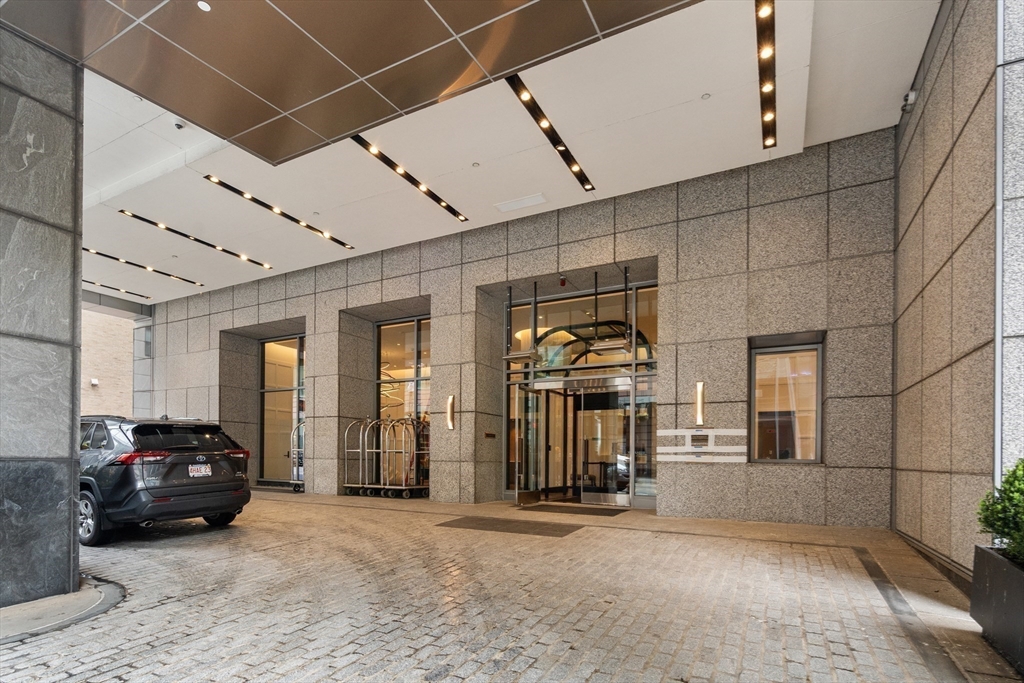 1 Avery Street, Boston, Massachusetts, 3 Bedrooms Bedrooms, 6 Rooms Rooms,3 BathroomsBathrooms,Residential,For Sale,Avery Street,73492182