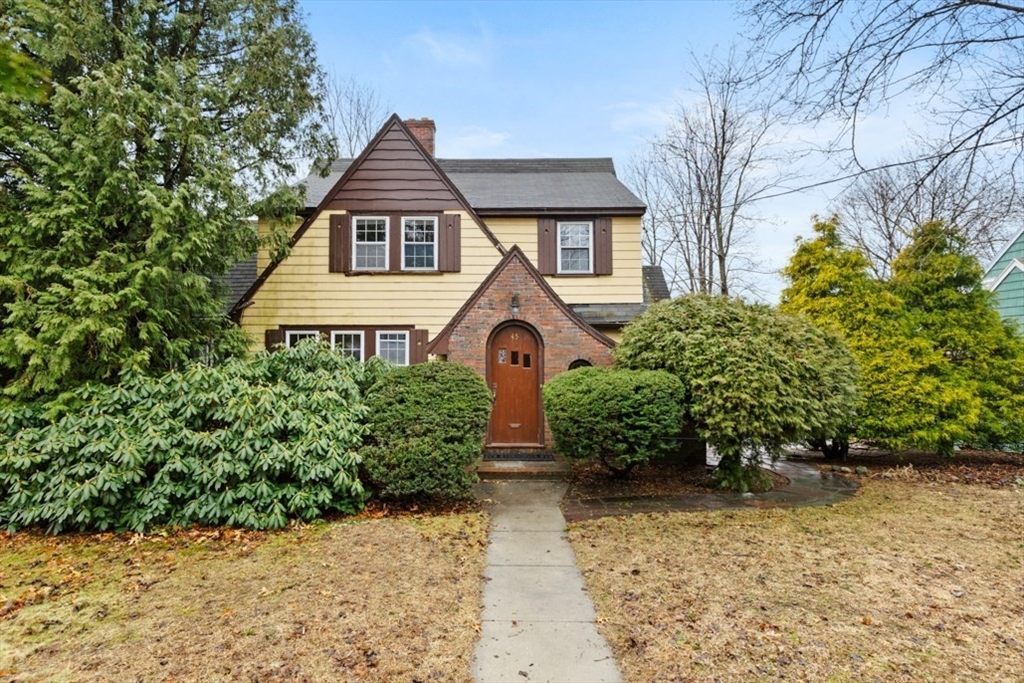 45 Longview Road, Reading, Massachusetts, 3 Bedrooms Bedrooms, 11 Rooms Rooms,2.5 BathroomsBathrooms,Residential,For Sale,Longview Road,73492197