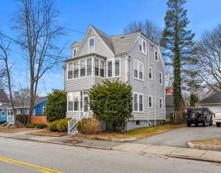76 Myrtle St, Lynn, Massachusetts, 6 Bedrooms Bedrooms, 15 Rooms Rooms,3 BathroomsBathrooms,Residential Income,For Sale,Myrtle St,73492306