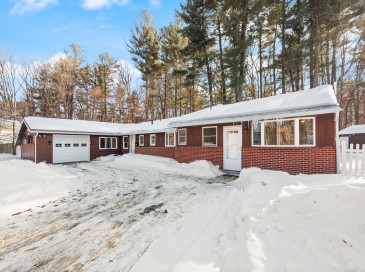 24 Algonquin Rd, Chelmsford, Massachusetts, 5 Bedrooms Bedrooms, 10 Rooms Rooms,2 BathroomsBathrooms,Residential,For Sale,Algonquin Rd,73474945