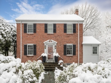 78 Howitt Rd, Boston, Massachusetts, 3 Bedrooms Bedrooms, 7 Rooms Rooms,1.5 BathroomsBathrooms,Residential,For Sale,Howitt Rd,73472162 78 Howitt Rd, Boston, Massachusetts, 3 Bedrooms Bedrooms, 7 Rooms Rooms,1.5 BathroomsBathrooms,Residential,For Sale,Howitt Rd,73472162