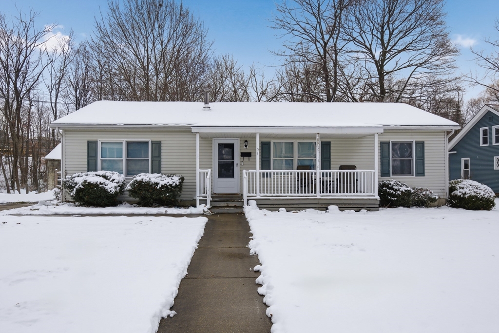 51 Notch Rd, North Adams, Massachusetts, 3 Bedrooms Bedrooms, 6 Rooms Rooms,2 BathroomsBathrooms,Residential,For Sale,Notch Rd,73461304