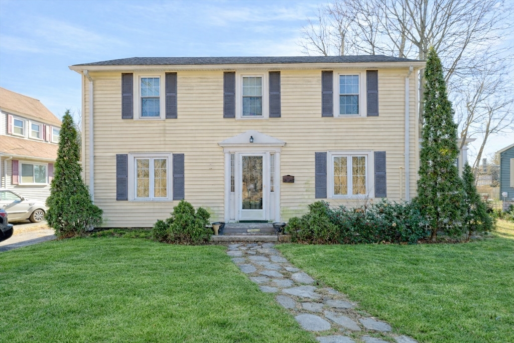 30 Melrose St, Worcester, Massachusetts, 4 Bedrooms Bedrooms, 7 Rooms Rooms,1.5 BathroomsBathrooms,Residential,For Sale,Melrose St,73471215