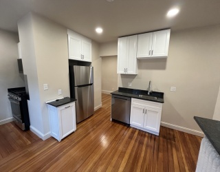 1542 Commonwealth Ave, Boston, Massachusetts, 2 Bedrooms Bedrooms, 5 Rooms Rooms,1 BathroomBathrooms,Residential Lease,For Rent,Commonwealth Ave,73492395
