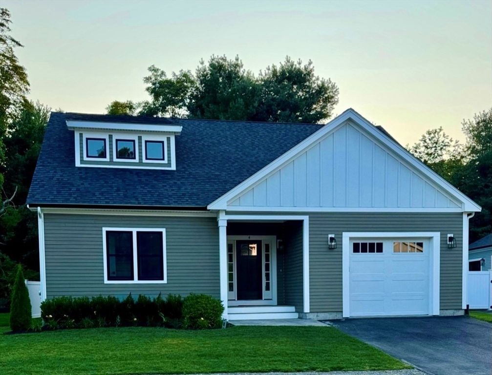4 Josiah Path, Falmouth, Massachusetts, 2 Bedrooms Bedrooms, 6 Rooms Rooms,2.5 BathroomsBathrooms,Residential,For Sale,Josiah Path,73492400