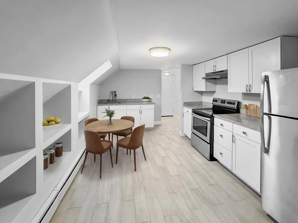 58-60 Wilson St, Haverhill, Massachusetts, 2 Bedrooms Bedrooms, 4 Rooms Rooms,1 BathroomBathrooms,Residential Lease,For Rent,Wilson St,73492466