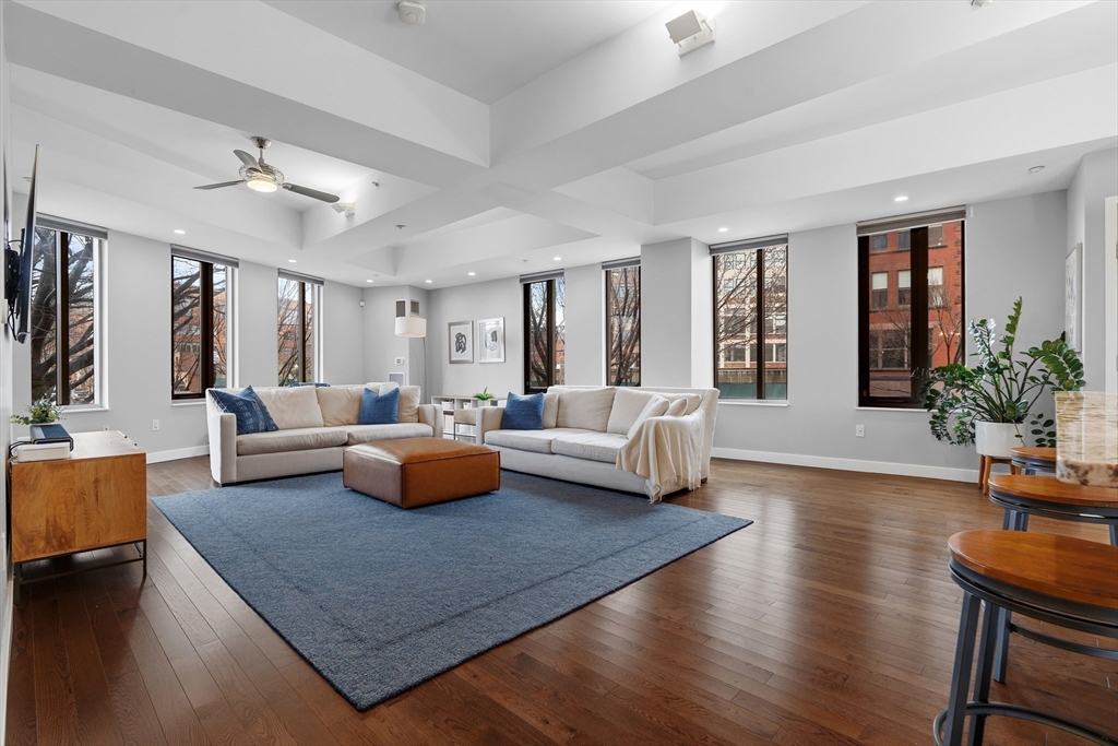 1313 Washington St, Boston, Massachusetts, 3 Bedrooms Bedrooms, 5 Rooms Rooms,2 BathroomsBathrooms,Residential,For Sale,Washington St,73492497