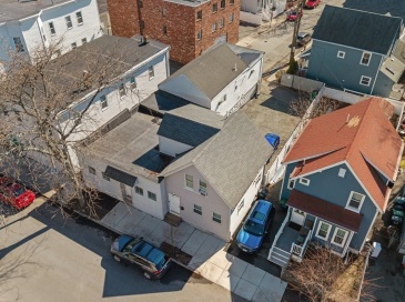 148 Pearl, Somerville, Massachusetts, 9 Bedrooms Bedrooms, 18 Rooms Rooms,4 BathroomsBathrooms,Residential Income,For Sale,Pearl,73492514