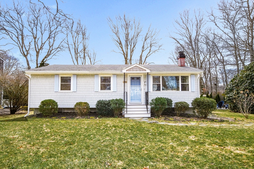 25 Toledo St, Falmouth, Massachusetts, 3 Bedrooms Bedrooms, 6 Rooms Rooms,2 BathroomsBathrooms,Residential,For Sale,Toledo St,73492525