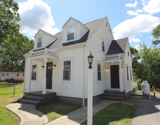 96 Walnut Ln, Attleboro, Massachusetts, 2 Bedrooms Bedrooms, 4 Rooms Rooms,1 BathroomBathrooms,Residential Lease,For Rent,Walnut Ln,73492463